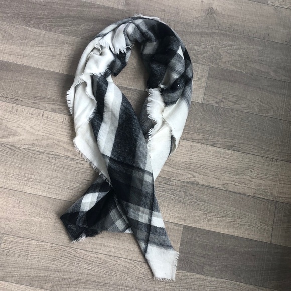Zara Plaid Blanket Scarf - Picture 1 of 7